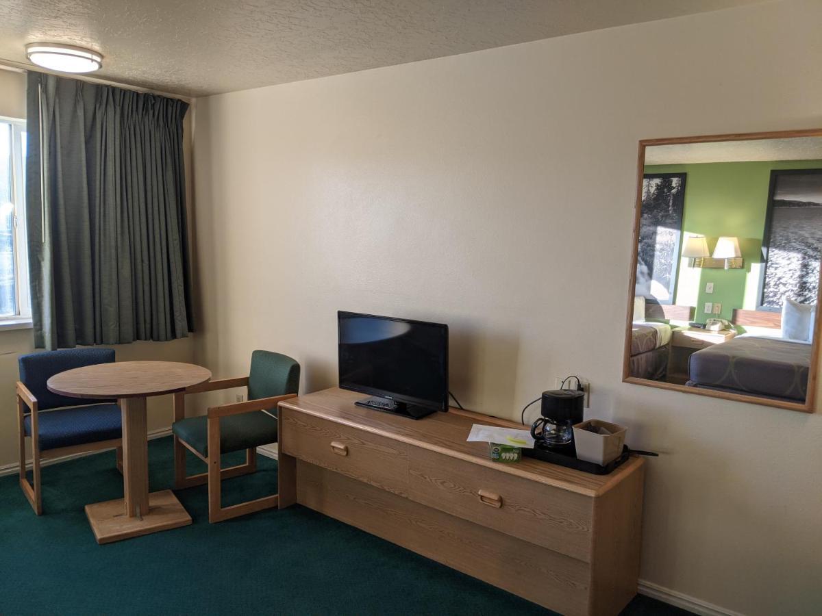 Horizon Hotel ヴァーナル エクステリア 写真