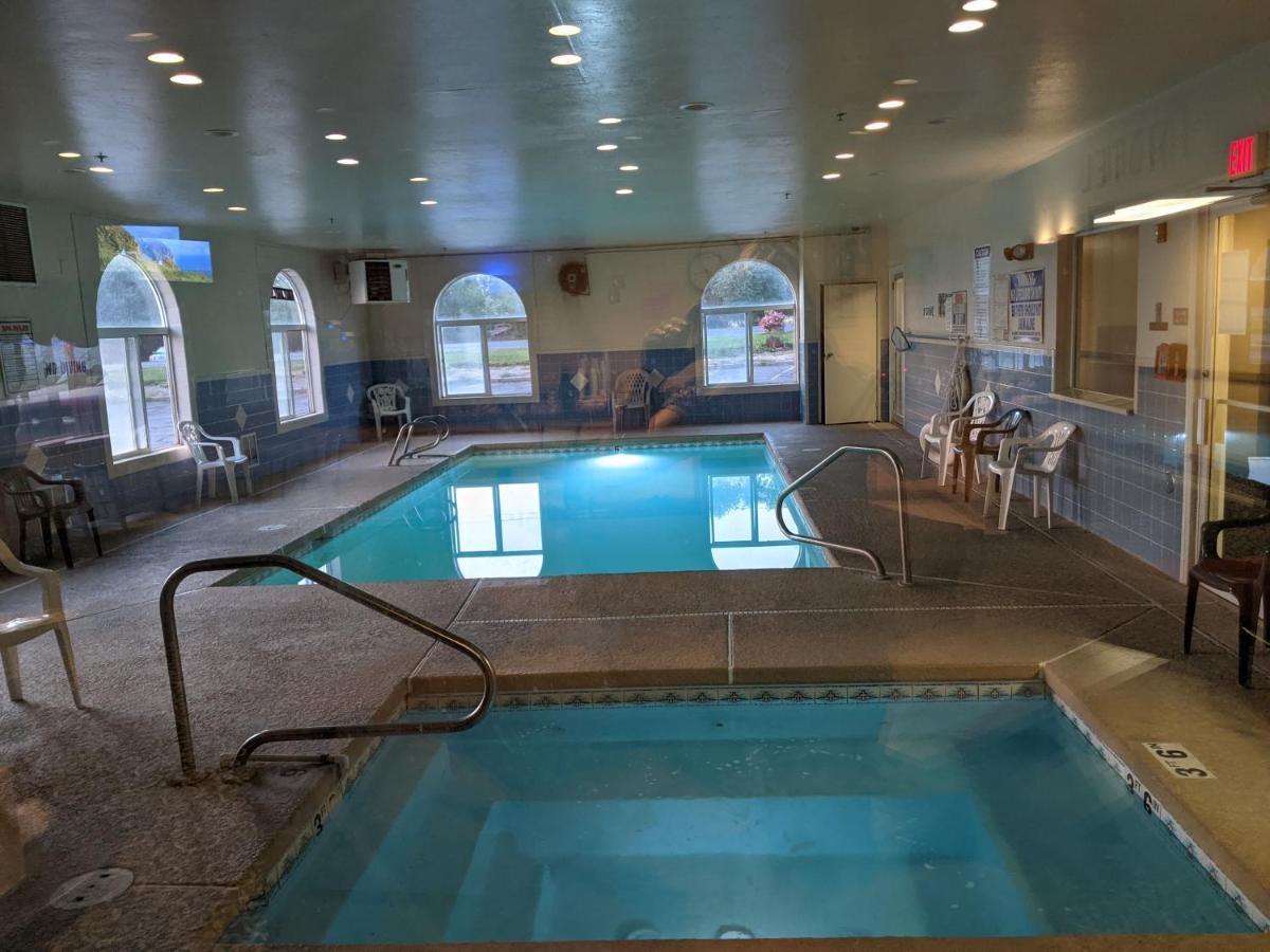 Horizon Hotel ヴァーナル エクステリア 写真